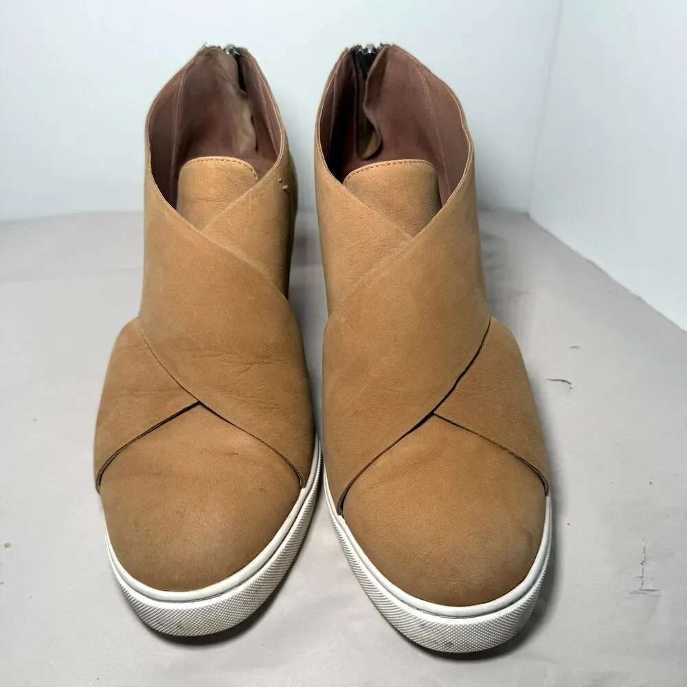 Linea Paolo Faith Wedge Sneaker Tan‎ Suede 7M Comfort Elegance City